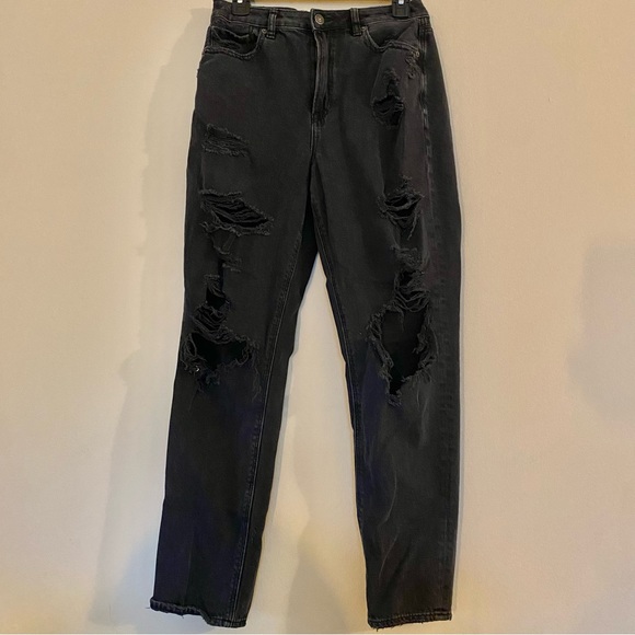 American Eagle Black Distressed Mom Jeans 6 - Picture 2 of 6